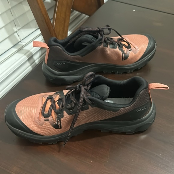 Salomon VAYA Gore-TEX Hiking Shoe Women’s Size 9.5 - Picture 2 of 16